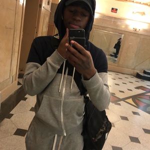 Meet your Posher, Carl